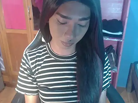 Yourasianbabyemma online show from May 16, 2026, 2:49 pm