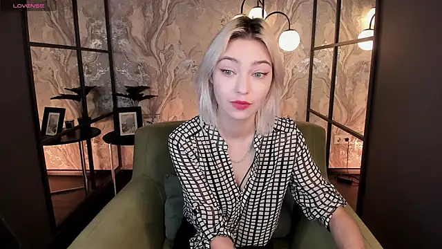 AlysiaSun  online show from November 8, 2025, 2:06 pm