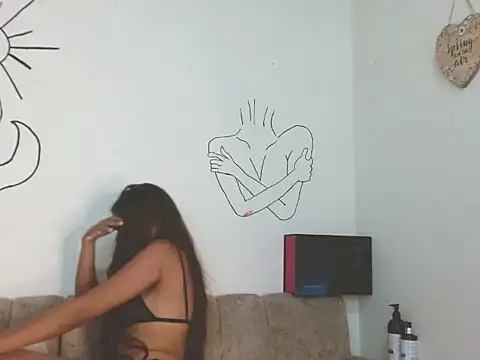 Snapshot of MIS_CINNA_ chatting on October 18, 2025, 4:59 am MIS CINNA  online show from October 18, 2025, 4:59 am