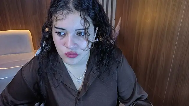 Snapshot of Moon_Tx chatting on October 27, 2025, 1:04 pm Moon Tx online show from October 27, 2025, 1:04 pm