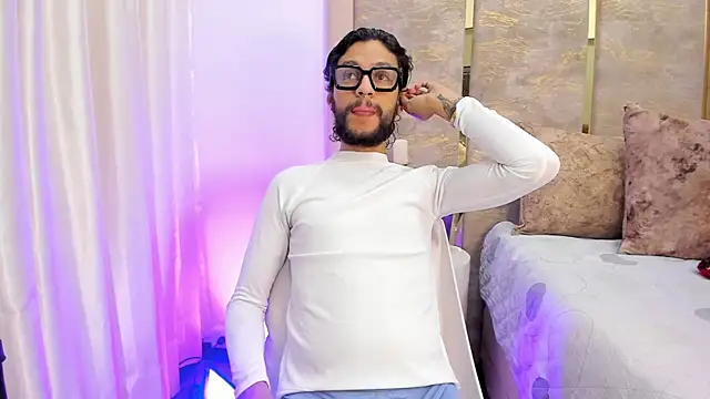 Liam Samderz online show from October 30, 2025, 11:55 am