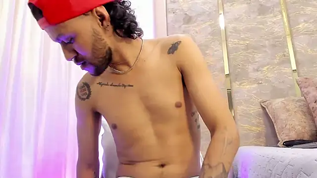 Liam Samderz online show from November 1, 2025, 2:41 pm