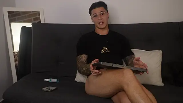 Dominick walker online show from February 19, 2026, 3:24 am