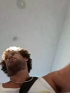 Snapshot of shainnfk chatting on October 19, 2025, 5:30 am shainnfk online show from October 19, 2025, 5:30 am