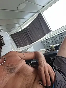 Snapshot of shainnfk chatting on November 16, 2025, 4:29 am shainnfk online show from November 16, 2025, 4:29 am