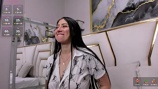 JuliethCruz  online show from October 25, 2025, 5:40 pm