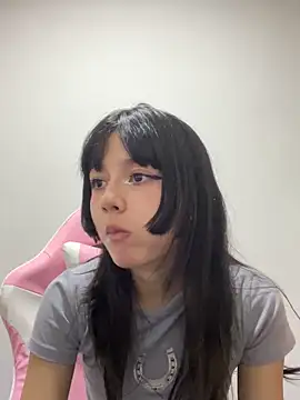 Snapshot of AnaisXoXo chatting on November 14, 2025, 8:18 pm AnaisXoXo online show from November 14, 2025, 8:18 pm