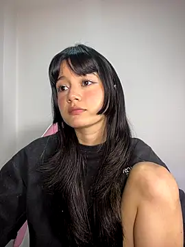 AnaisXoXo online show from December 15, 2025, 1:15 pm