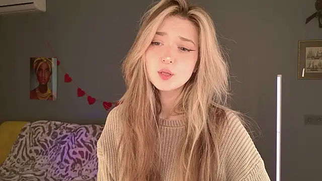 Snapshot of BellaSink chatting on March 10, 2026, 5:34 am BellaSink online show from March 10, 2026, 5:34 am