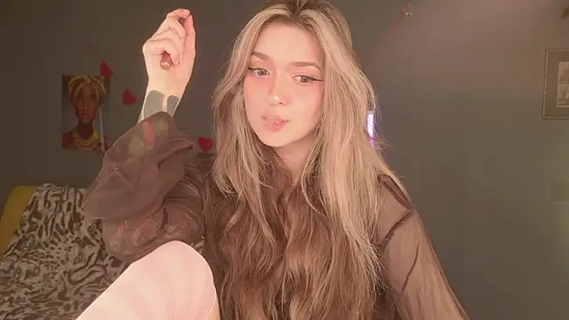 Snapshot of BellaSink chatting on March 19, 2026, 5:33 am BellaSink online show from March 19, 2026, 5:33 am