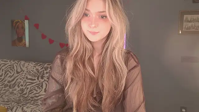 Snapshot of BellaSink chatting on March 27, 2026, 5:35 am BellaSink online show from March 27, 2026, 5:35 am