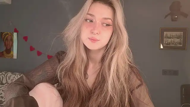 Snapshot of BellaSink chatting on March 27, 2026, 8:26 am BellaSink online show from March 27, 2026, 8:26 am