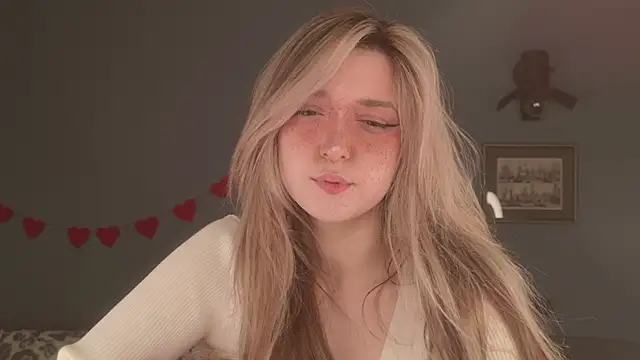 Snapshot of BellaSink chatting on April 8, 2026, 5:29 am BellaSink online show from April 8, 2026, 5:29 am