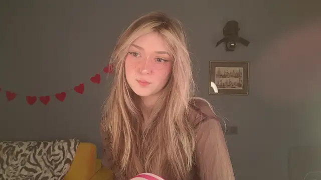 Snapshot of BellaSink chatting on April 9, 2026, 5:40 am BellaSink online show from April 9, 2026, 5:40 am