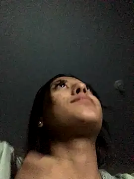 Snapshot of santosz83 chatting on November 9, 2025, 5:28 am santosz83 online show from November 9, 2025, 5:28 am