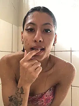 Snapshot of santosz83 chatting on November 14, 2025, 6:39 pm santosz83 online show from November 14, 2025, 6:39 pm