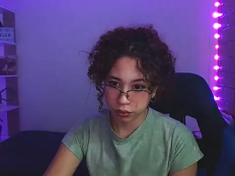 Medussa3033 online show from November 10, 2025, 2:21 am