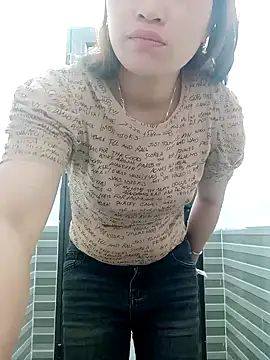 Snapshot of Myzak- chatting on February 19, 2026, 7:21 pm Myzak- online show from February 19, 2026, 7:21 pm