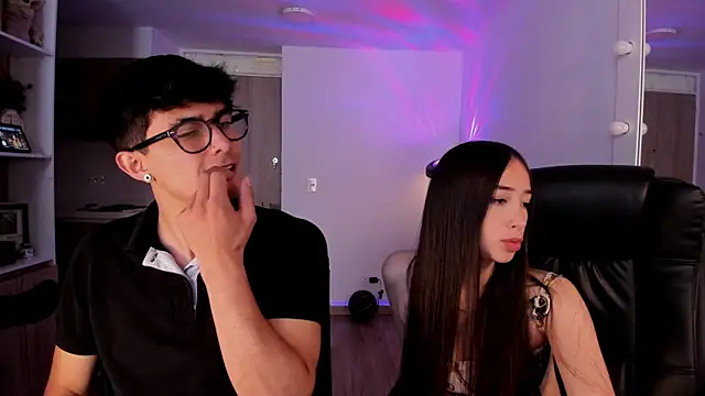 Mikeyvioleta  online show from December 21, 2025, 6:37 pm