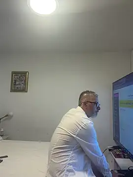 roygomez online show from October 20, 2025, 11:38 pm