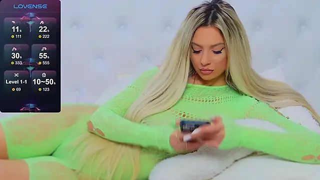 AriannaSins online show from February 3, 2025, 4:31 pm