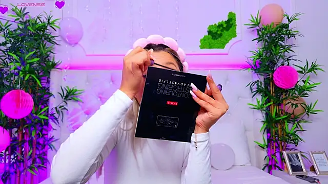 AriannaSins online show from September 17, 2025, 12:18 pm