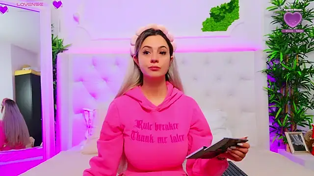 AriannaSins online show from January 9, 2026, 1:14 pm