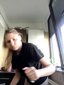 SandyCassie online show from May 13, 2026, 5:49 am