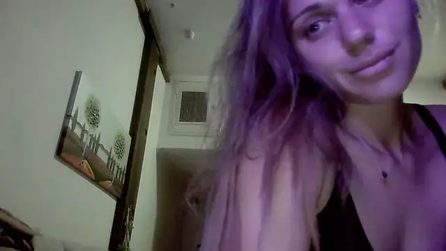 Snapshot of Mileyrain chatting on October 16, 2025, 12:17 pm Mileyrain online show from October 16, 2025, 12:17 pm