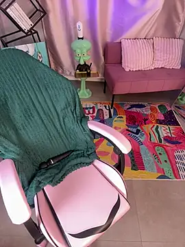 Snapshot of cold_blondie chatting on July 11, 2026, 5:32 am cold blondie online show from July 11, 2026, 5:32 am