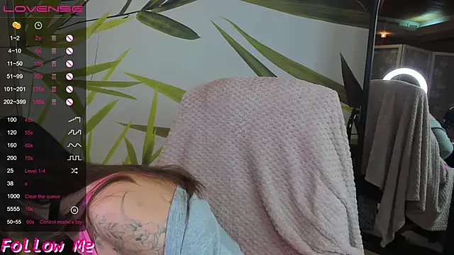 honeybuns lizzy online show from November 14, 2025, 12:09 am