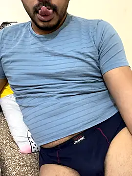 Handsome8677 online show from January 6, 2026, 7:56 am