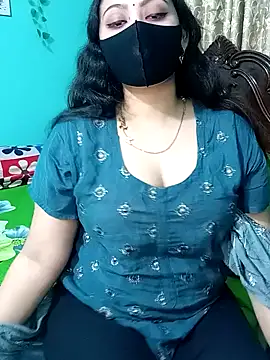 Snapshot of Porimoni22 chatting on April 4, 2026, 11:35 pm Porimoni22 online show from April 4, 2026, 11:35 pm