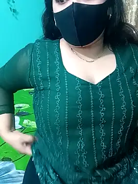 Snapshot of Porimoni22 chatting on April 12, 2026, 10:15 pm Porimoni22 online show from April 12, 2026, 10:15 pm