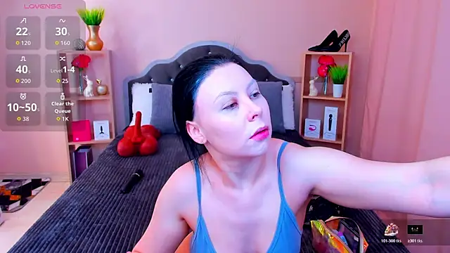 ChloeBrut online show from November 10, 2025, 12:31 am