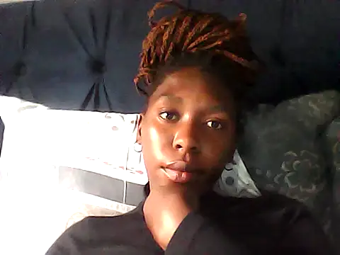 sexysmalldaily04 online show from October 16, 2025, 8:37 am