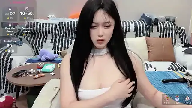 xiaolu8 online show from October 22, 2025, 7:41 am