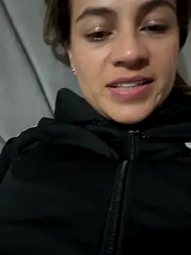 valentina herrrera online show from November 8, 2025, 2:56 am