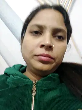 Anshika1431 online show from November 14, 2025, 6:06 pm