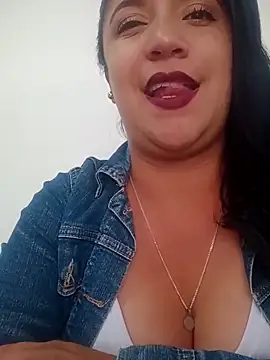 Snapshot of Ailinemart chatting on October 18, 2025, 3:02 pm Ailinemart online show from October 18, 2025, 3:02 pm