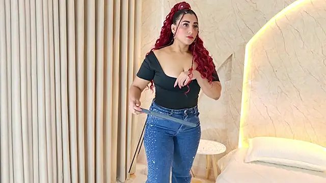 Antonella Russo1 online show from April 11, 2026, 1:15 pm