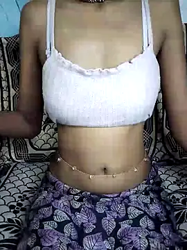 Snapshot of slim_girl69 chatting on October 26, 2025, 12:00 pm slim girl69 online show from October 26, 2025, 12:00 pm