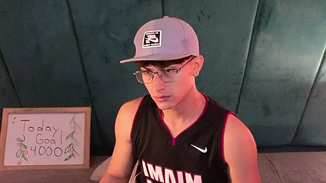 Aaron Eze online show from March 8, 2026, 12:09 pm