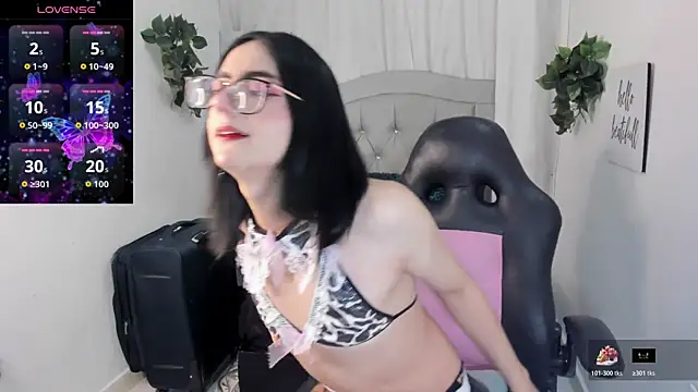 Noah Cherry online show from December 13, 2025, 11:32 pm