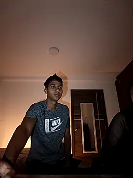 Snapshot of F4rK4tt chatting on October 18, 2025, 3:42 am F4rK4tt online show from October 18, 2025, 3:42 am