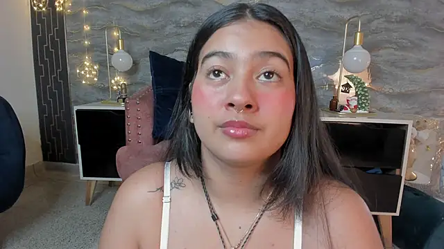 lilithst  online show from December 17, 2025, 8:48 pm