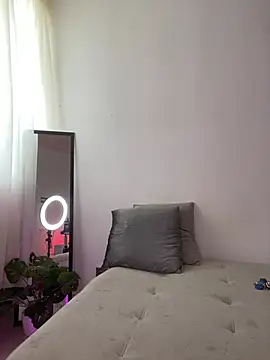 Esmeraldalcl online show from January 15, 2026, 9:07 pm