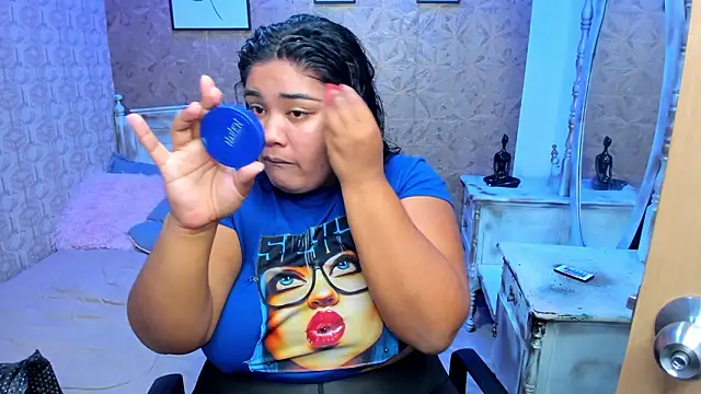 Sara clk online show from February 12, 2026, 7:42 pm