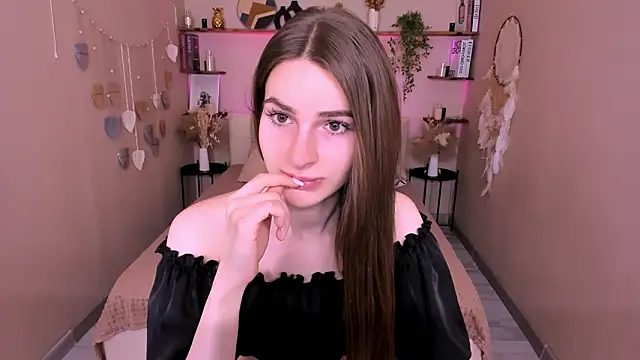 Snapshot of RoxyMorris chatting on March 26, 2026, 8:09 am RoxyMorris online show from March 26, 2026, 8:09 am