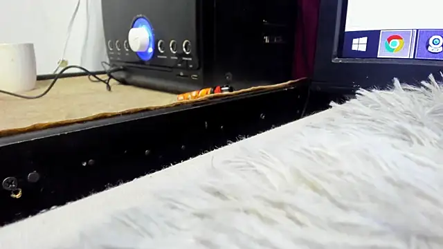 IvettePetit online show from November 6, 2025, 10:10 pm